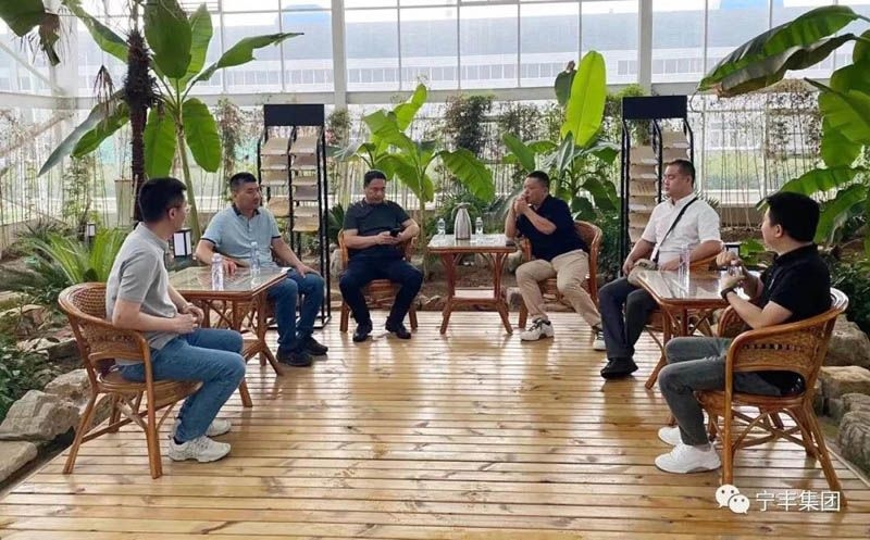 亚丹家居董事长张大校一行莅临淮北 洽谈合作